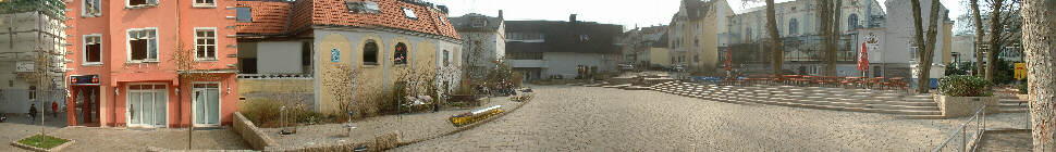 Derselbe Platz aus einer anderen Perspektive.